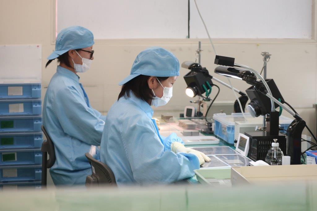 女性が大活躍中です。（検査スタッフ）